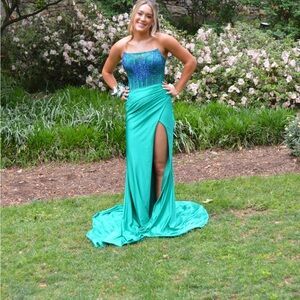 Stunning Teal Strapless Prom Dress